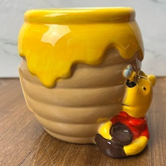 Disney Winnie The Pooh Honey Pot Mug Coffee Cup Large Hunny Bee (23 oz) NEW - Picture 4 of 7